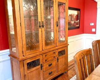 Broyhill Attic Heirlooms China Cabinet