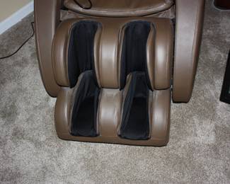 Like new. Human Touch 'NOVA' massage chair w/remote. It totally surrounds you and lays back also. HT Flex S- and L-Track System
Extending Foot and Calf Massager with Heat
3D and 4D Massage Programs
16 Auto-Wellness Programs
Full-Body Stretch Functionality
Multiple Memory Settings
Dual-Lumbar Heat
Air-powered 3D Massage
Advanced Fingertip Controls
Horizon Rest Flat Recline Option