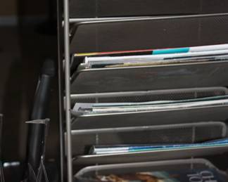 Metal wire filing tray