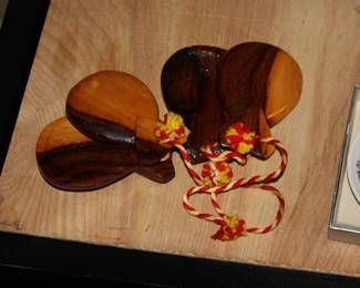2 pair castanets  