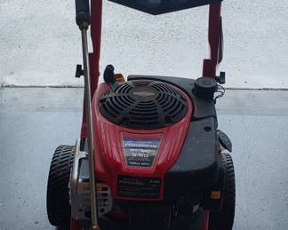 Troy-Bilt 2800 psi 2.3 gpm Briggs Stratton pressure washer