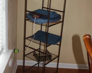 Metal storage rack
