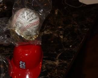 New 1984 Cardinals signed baseball w/mounting gold glove & display case