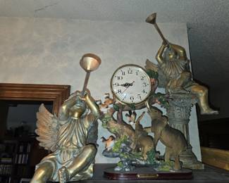 Vintage mantel clock w/animal figures