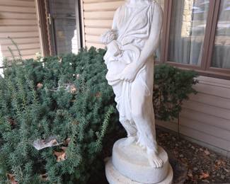 Outdoor statuary