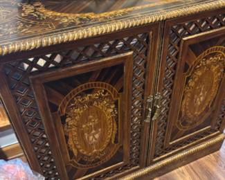 Gold gilded mirrored cabinet/ bar 