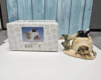 Fitz Floyd  Charming Tails  Team Igloo  Limited Edition 