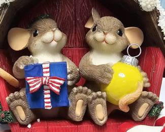 Signed Dean Griff For Fitz Floyd  Charming Tails  Friend Filled Christmas Barn  Special Edition