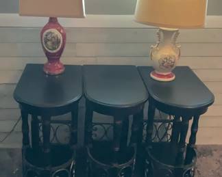 3 End Tables And 2 lamps.