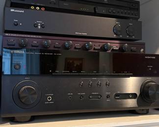 Stereo receiver, electronics