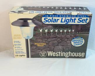 Westinghouse 15-piece stainless steel solar light set.
Powered by sunlight, automatically turning on at dusk and off at dawn.
