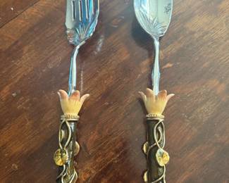 2 Saints Fork And Spoon Salad Serving Set
listing-status-banner