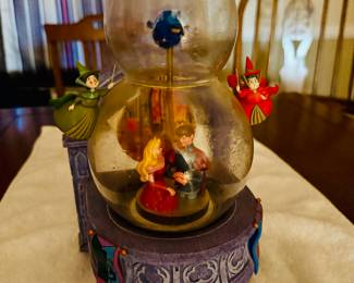 Disney Sleeping Beauty Aurora Hourglass Musical Light-up Snowglobe Rare!