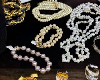 Great costume for all your holiday parties