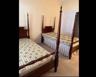 Lot 9341 Pair of Colonial Style Twin Four Poster Bed Frames