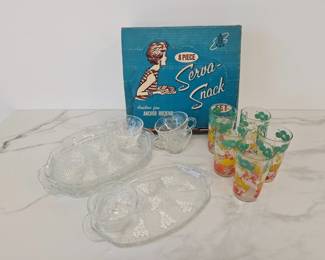 Lot 9403 Vintage Anchor Hocking 8piece Serva Snack  Floral Highball Glasses