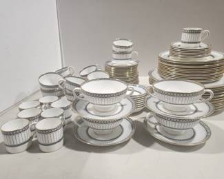 Lot 9474 Wedgwood Colonnade Bone China  Made in England