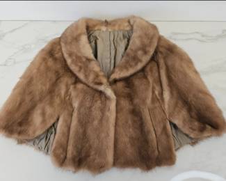 Lot 9460 Vintage Fur Cape Shrug Womans Size SmMed