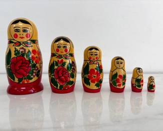 Lot 9669 USSR Matryoshka Nesting Dolls