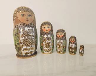Lot 9724 Vintage Hand Painted Matryoshka Nesting Dolls