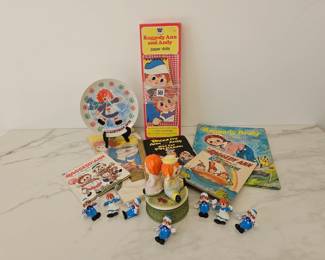 Lot 9398 Raggedy Ann and Andy Books  Toys