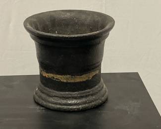 Lot 9691 Antique Cast Iron Mortar