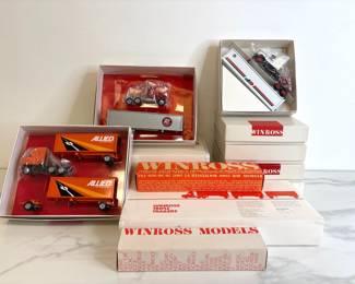 Lot 9658 Winross Diecast 164 Scale Trucks
