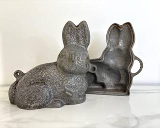 Lot 9563 Vintage Bunny Rabbit Metal Cake Mold