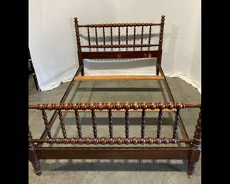 Lot 9355 Vintage Huntley Simmons Furniture Full Size Spindle Bed Frame