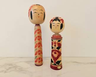 Lot 9469 Vintage Japanese Kokeshi Dolls