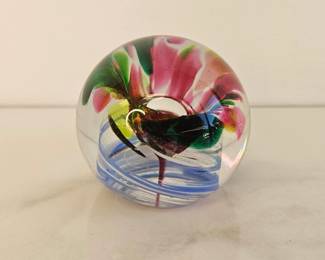 Lot 9414 Art Glass Paperweight  Unsigned