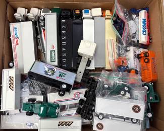 Lot 9660 Winross  Ertl Diecast Trucks