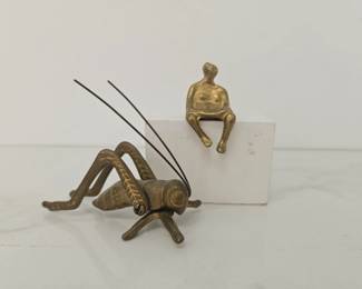 Lot 9580 Vintage Miniature Brass Grasshopper Brass Shelf Sitting Figure
