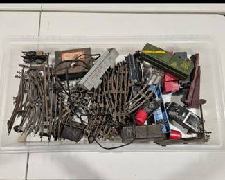 Lot 9350 Vintage Lionel Train Set