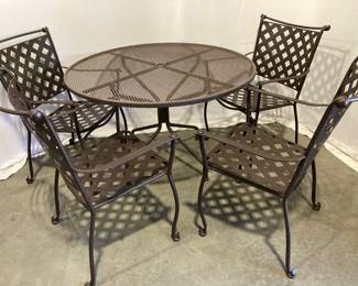 Lot 9334 Metal Outdoor Patio Table and Chairs