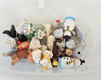 Lot 9407 Vintage Salt  Pepper Shakers