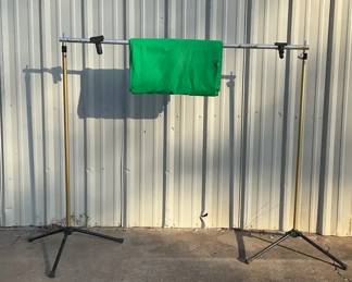 Greenscreen And Rack 