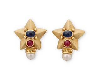 59
Joan Boyce: A Pair of 18K Gold and Gem-Set Earclips
Of a star design featuring oval ruby and sapphire cabochons finished with two cultured pearls, signed JBS
2 pieces

Measures: 1 1/4 x 1 in.
22.0 grams gross
Estimate: $1,800 - $2,200