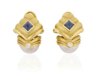 63
Joan Boyce: A Pair of 18K Gold and Sapphire Earclips
Of a geometric design, featuring two sugarloaf sapphire cabochons and round diamonds, capped by two mabe pearls, signed JBL
2 pieces

Measures: 1 x 5/8 in.
27.5 grams gross
Estimate: $2,000 - $3,000