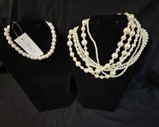 Faux Pearl Necklace Chocker