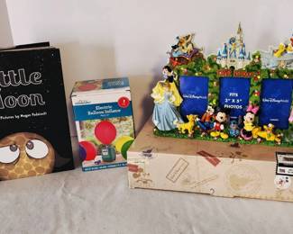 Disney Picture Frame, Book Balloon Inflator