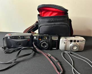 Vintage Film Cameras W camera Bag 