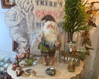 vintage santas, pretty antique painted table