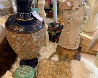 pretty vase, jewelry, pretty decorative handbags