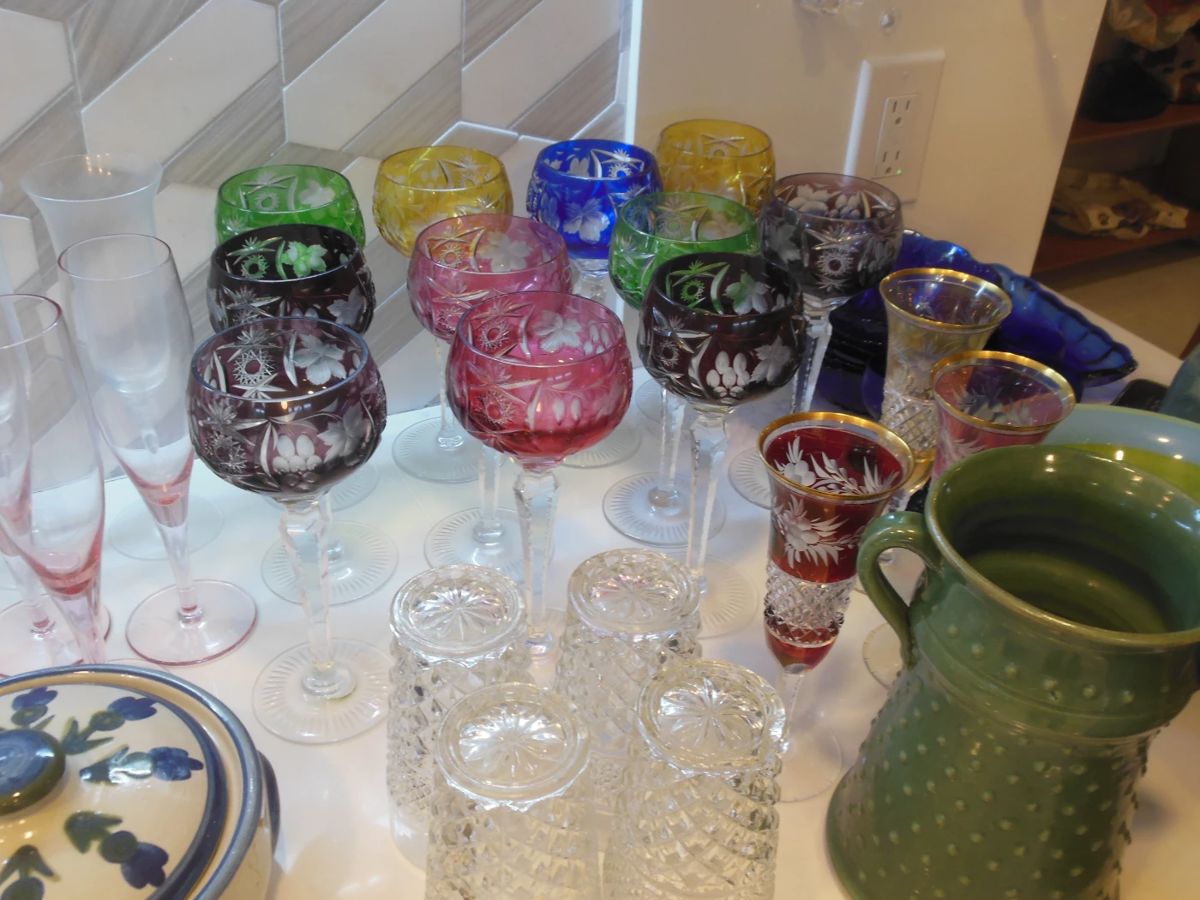ESTATE SALE NICE ITEMS in Coconut Creek, FL starts on 12/5/2025