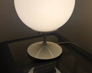 Vintage Laurel Table lamp