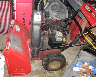 Huskee 28 inch snow blower