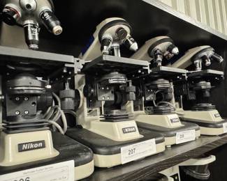 Nikon Alphaphot 2 microscope body - No eye piece