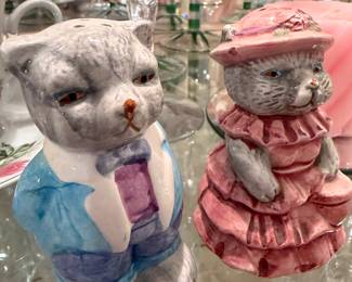 Vintage salt and pepper shakers 