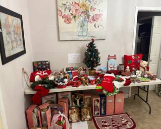 Many Christmas items!!! Come shop for the holidays!!!